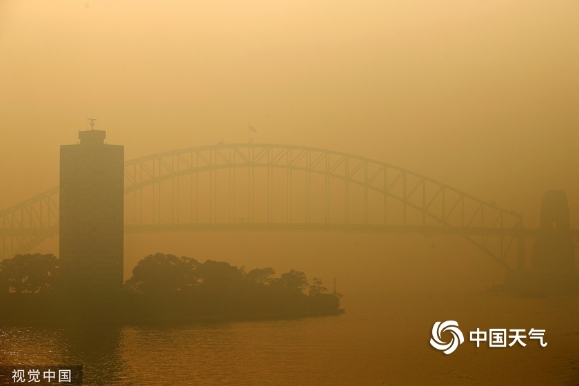 澳林火持续南澳逾1万户断电悉尼遭烟霾笼罩