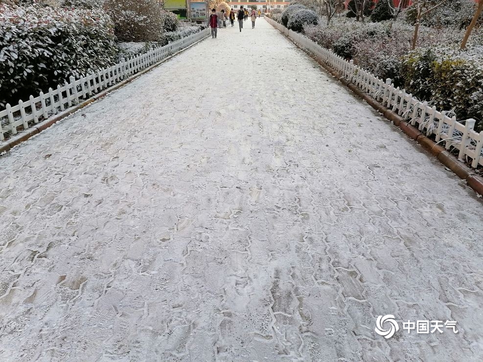 结冰路段-交通管制-2019年1月长沙下雪了吗长沙下雪交通情况 (结冰路段交警)