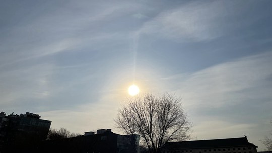北京出现日晕景观 太阳自带“光环”