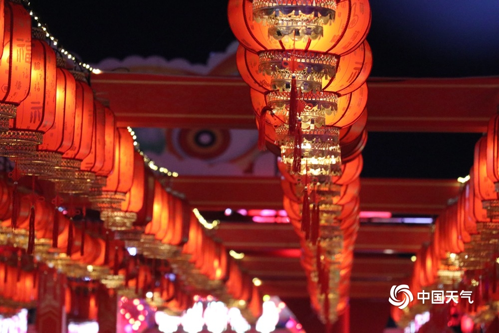 元宵节将至 内蒙古鄂尔多斯夜景“颜值”爆表图片频道