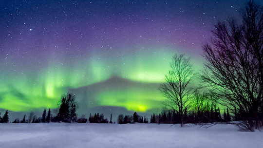 神秘北极光 冬夜里一道绚丽的风景线