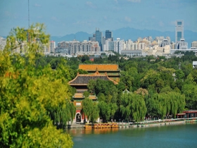 秋分将至北京天晴气爽 风景如加了“美颜”滤镜