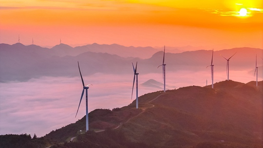  Jiangxi Ruichang "Cloud" Wind Farm and Zhaoxia are in the same frame