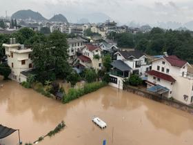  Guilin, Guangxi, issued a red flood warning, and serious water accumulation occurred in some sections
