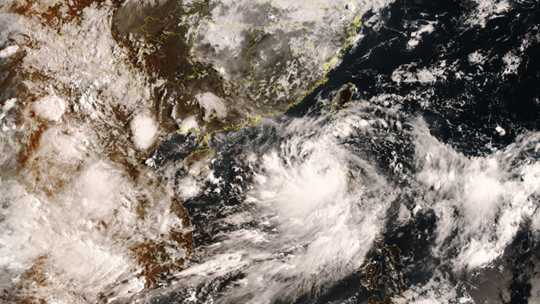  Typhoon from the Satellite's Eye: HD Satellite Cloud Image of Typhoon "Capricorn"