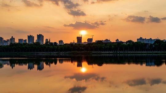  Sunset like fire in Nanning, Guangxi before Typhoon "Capricorn"