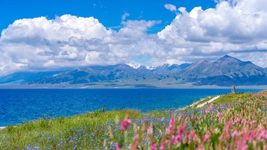 中国旅游日：锦绣山河里的多姿多彩