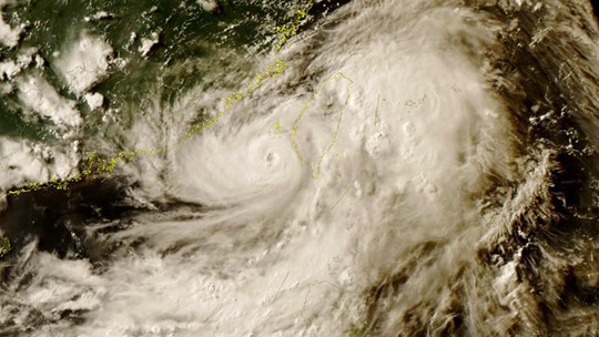  Typhoon from a satellite perspective: "Danas" brings wind and rain to affect the southeast coast