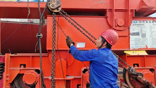  Typhoon "Danas" Attacks on Zhejiang Province and Prepares for Defense