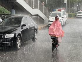 雨如瓢泼 北京部分地区出现明显降雨