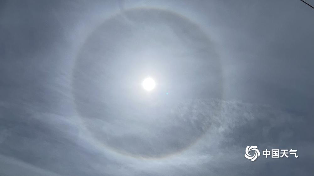 震撼！北京昌平现巨型日晕奇观