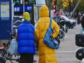 北京迎下半年来最冷早晨 一组图见证“冻感”时刻