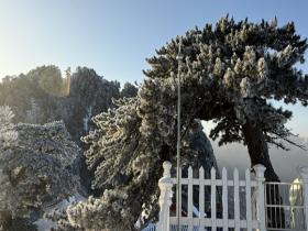 一眼沦陷！雪后华山银装素裹 解锁冬日山岳壮阔风光