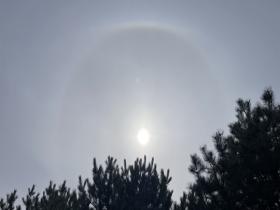 北京现日晕景观 太阳自带光环