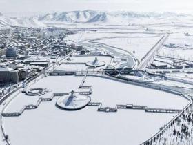 青海河南县雪后初霁 俯瞰大地尽染银白