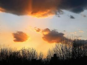 长风送暮色 北京云霞尽染长空