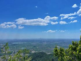 北风呼啸 京城蓝天白云“颜值”高