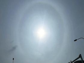 北京天空再现日晕景观