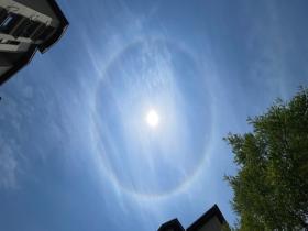 北京现超清晰日晕 好似天空“大眼睛”