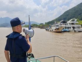 台风“白海豚”逼近 直击浙江各地防台风一线现场