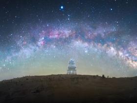 以星河为桥 赴一场人间浪漫