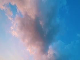 北京迎七夕限定晚霞 淡粉轻染浪漫如画