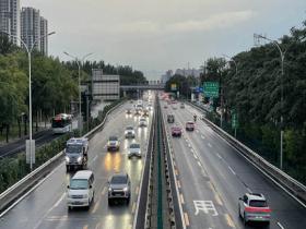 降雨降温！北京今晨仍有小雨路面湿滑 或影响早高峰