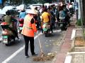 辛勤劳动的清洁工人（摄影：卢威旭）