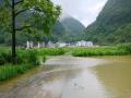 罗城：村口道路被淹，出行受阻（摄影：胡卫志）