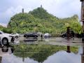 柳州阵雨过后，积水倒映自然风光（摄影：任乐）