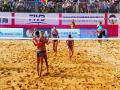 世界沙滩排球巡回赛钦州公开赛正式开赛，选手激烈角逐（摄影：李灿）