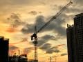 夕阳下的塔吊（摄影：黄虫）