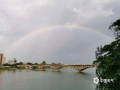 中国天气网广西站讯 今天（26日）傍晚，一场阵雨过后，绚丽的双彩虹出现在贵港桂平市西山镇的上空。（图文/陆伟昇）