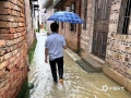 中国天气网广西站讯 6月20日，富川遭遇大暴雨袭击，导致多个乡镇村庄道路被淹，房屋进水，严重影响了当地村民的生活。（文/黄江情 图/林丽春 潘思榕 莫振东） ​​​​