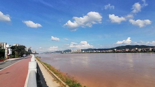 西江梧州站现洪峰水位