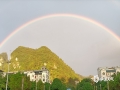 7月2日傍晚，广西河池巴马瑶族自治县一场短时雷雨大风过后，天空出现美丽的双彩虹。（文/叶小丽 图/巴马市民提供）