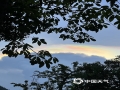 中国天气网讯  27日傍晚，百色田林上空惊现罕见的“七彩祥云”，彩云大约持续20分钟后，便渐渐消失了。（图/莫保结  汤天英 文/莫保结）