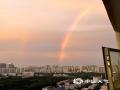 中国天气网广西站讯 6月14日，受台风 “蝴蝶” 影响，广西南宁、钦州、防城港天空惊现绝美景观。防城港被大片晚霞染红，橘红色霞光铺满天际；南宁与钦州则双彩虹凌空，与绚丽晚霞同框。色彩斑斓，美轮美奂的画面，为盛夏增添了一抹浪漫色彩。(图/谭健祺 白玉壮 刘秉承  文/郁海蓉 莫丽阳）