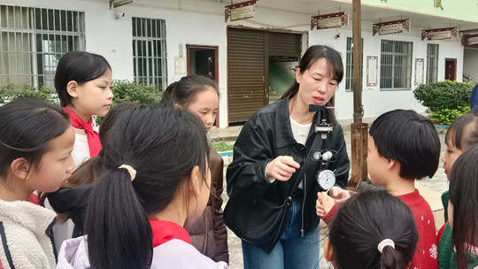 河池市宜州区气象局深入瑶族村小学开展科普活动