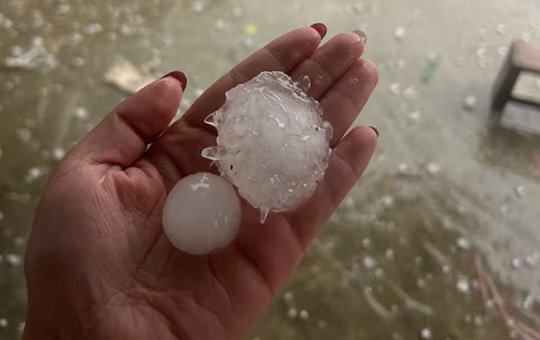强对流天气来势汹汹 百色多地出现冰雹