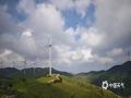 中国天气网广西站讯 6月4日，广西桂林青山连绵铺翠，云海漫涌山谷，碧湖静藏群山之间，构成一幅绝美的风景画。（图/张柳根 文/张馨月）