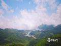 中国天气网广西站讯 6月4日，广西桂林青山连绵铺翠，云海漫涌山谷，碧湖静藏群山之间，构成一幅绝美的风景画。（图/张柳根 文/张馨月）