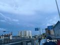 中国天气网广西站讯 7月24日清晨，钦州局地阵雨停歇、雨过天晴，空中浮现绚丽彩虹。（文 / 隆宇 图 / 李灿、施佩宏、劳世毓、包文雯） ​​​