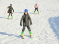 随着冬季气温降低以及降雪的逐渐增多，近日河北唐山遵化市的各大滑雪场陆续开门迎客。正值周末，不少当地市民也是走进雪场，用滑雪的方式体验冬季冰雪运动的激情。（部分图片为无人机拍摄）（图/刘满仓）