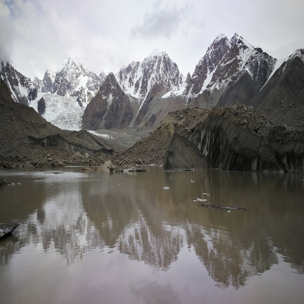 新疆阿合奇—正在消融的冰川
