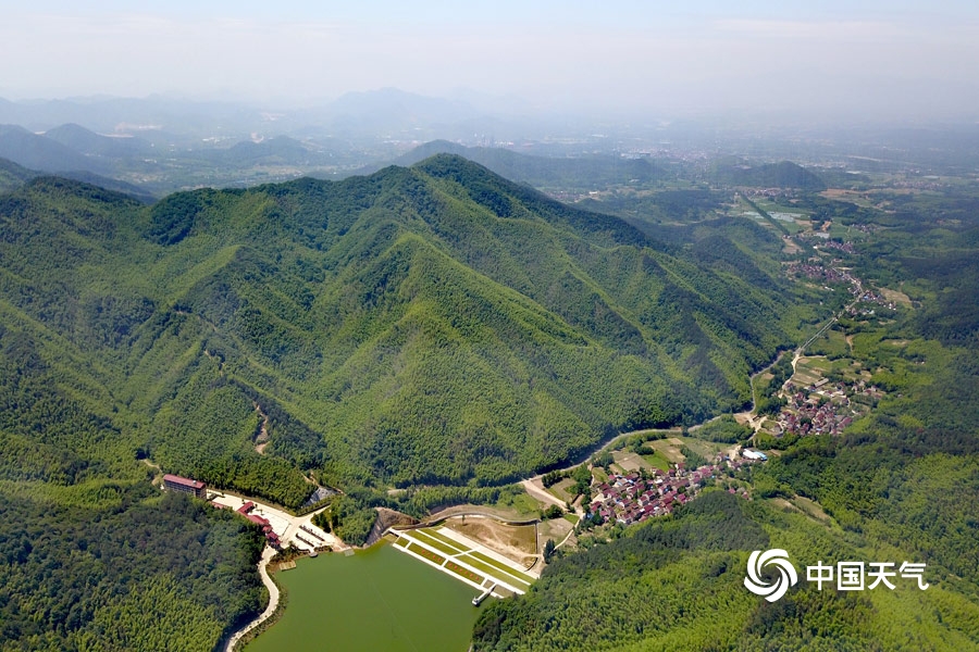 拥千年历史安徽水东镇 群峰叠翠舒适宜人